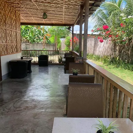 The Backyard Inn Moalboal Exterior photo