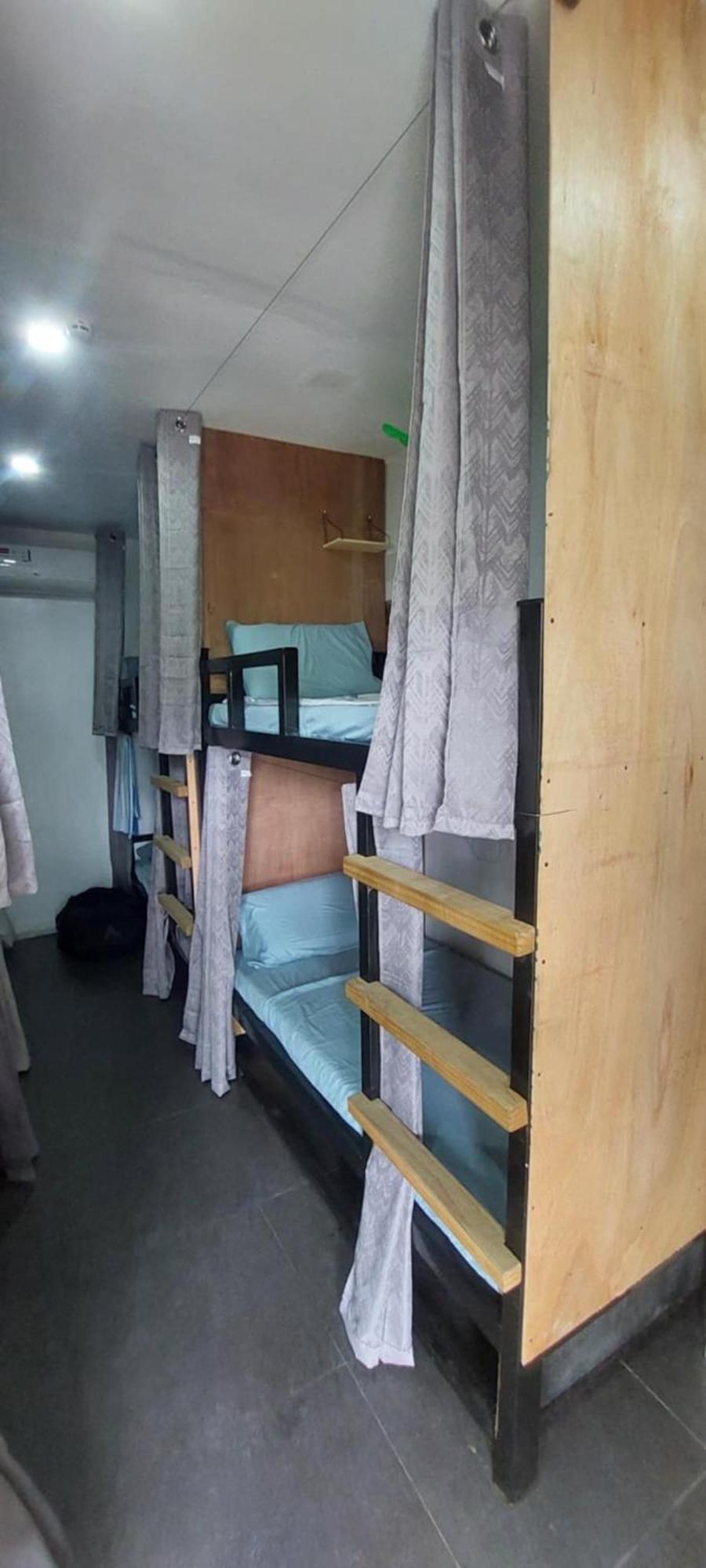 The Backyard Hostel Moalboal